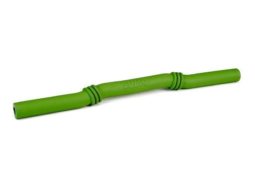 BEEZTEES SUMO FIT STICK Beeztees Sumo Fit Stick. 50 cm. Veilig apporteren dat doe je met de Beeztees Sumo Fit Stick. Dit speeltje is gemaakt van natuurlijk rubber en is gericht op het apporteren, wat een zeer populaire bezigheid is om de band tussen baasje en de hond te versterken. Bovendien is de Sumo Fit Stick een stuk veiliger dan hout, omdat van deze stick geen splinters of iets dergelijks af kunnen gaan. - Gemaakt van natuurlijk rubber - Veilig apporteren Afmeting: 50 cm, 15-30 kg