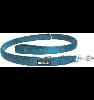 De Petlando Mesh Verstelbare Riem is een fijne lichtgewicht, verstelbare looplijn. De riem is in drie standen verstelbaar en matcht mooi bij de Petlando hondentuigen.