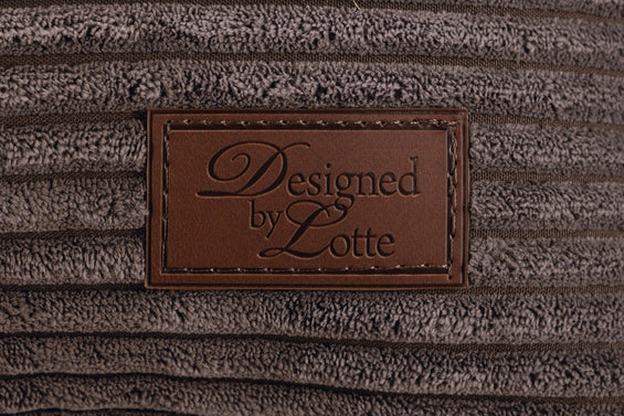 Designed by Lotte Ribbed Hondenmand Bruin